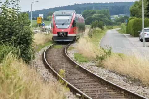 Derzeit fallen immer wieder Züge auf der Strecke durchs Lautertal aus. 