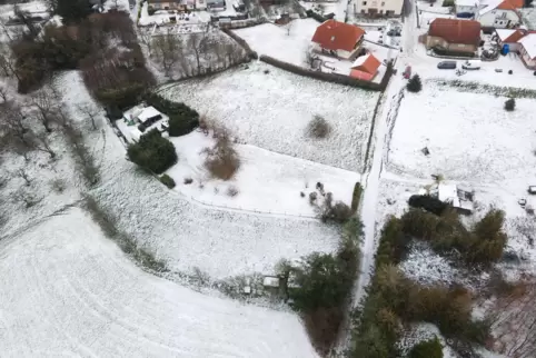 In Verlängerung des Alten Wegs liegt eine der Flächen, die als Neubaugebiet in Fragen kommen könnte.