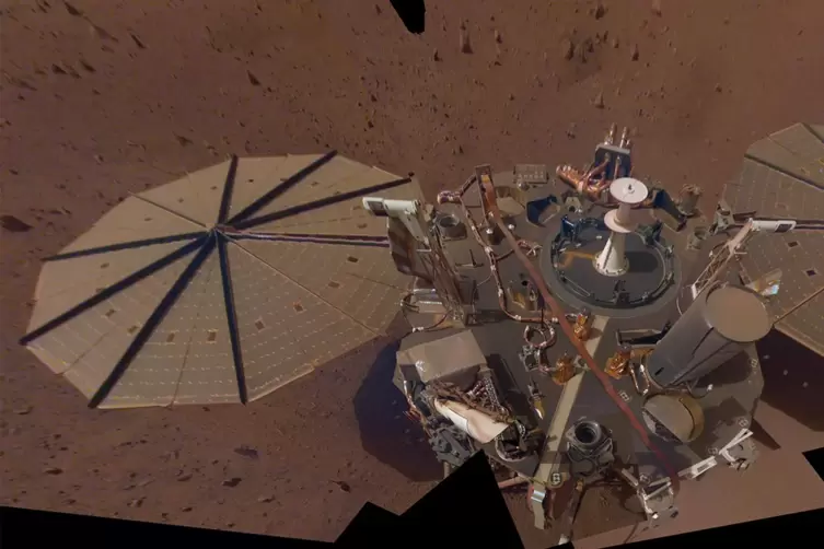 Ein "Selfie" vom Insight-Lander der Nasa.