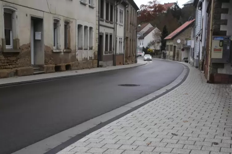 Der städtische Teil der Lautertalstraße ist bereits saniert. 