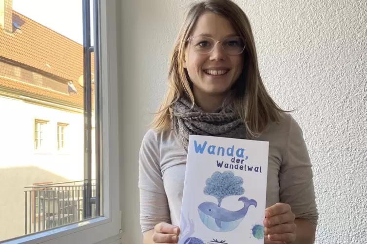 Hofft, dass noch mehr Schulen Interesse am Kinderbuch „Wanda, der Wandelwal“ zeigen: Jugendbildungsreferentin Tomke-Maillien Lüb