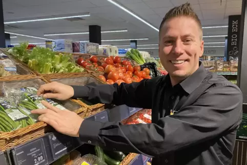 Sven Stiegler in seinem Markt in der Dürkheimer Innenstadt. 