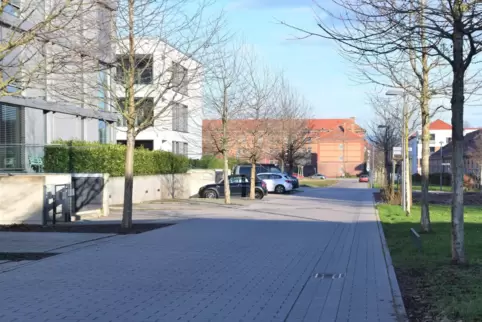 Parken in verkehrsberuhigten Bereichen wie hier in der Emma-Geenen-Straße ist nur in gekennzeichneten Flächen erlaubt. 