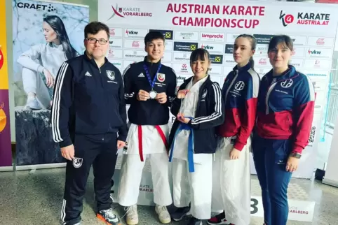 Budokan-Team: (von links) Coach Marcus Gutzmer, Sebastian Becker, Annika Faul, Nadine Poh, Coach Sandra Gutzmer. 