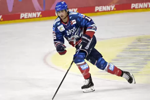 Markus Eisenschmid war zum 1:0 für die Adler erfolgreich. 