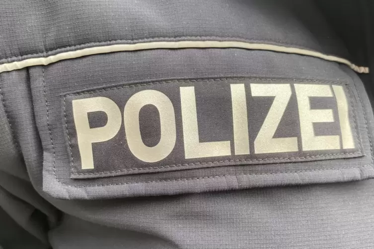 Zeugen werden gebeten, sich bei der Polizei zu melden. 