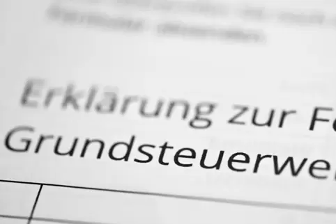 Viele Privatpersonen haben ihre Grundsteuererklärung bereits abgegeben – das Land Rheinland-Pfalz hinkt bisher noch hinterher. 