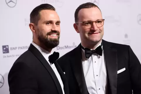 Jens Spahn (rechts) mit Ehemann Daniel Funke. 