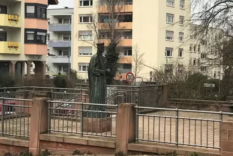 Der Platz mit der Rudolf-von-Habsburg-Statue an der Ecke Markt-/Klosterstraße soll nach August Ebinger benannt werden.