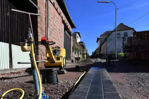 März 2019: Die Arbeiten in der Hauptstraße in Iggelbach sind noch nicht abgeschlossen. 