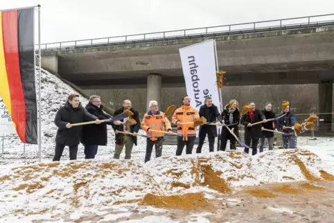 Spatenstich zum Megaprojekt A8-Sanierung. Nun soll eine acht Jahre lange Dauerbaustelle folgen. 