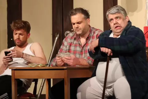  Im Theater Limburgerhof: „Zärtliche Machos“ mit von links Tim Poschmann, Andreas Kunze und Götz Valter.