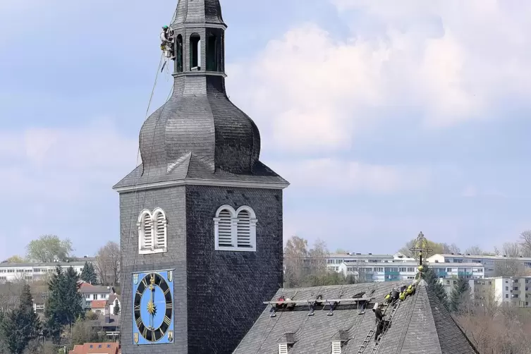 Stadträtin Elisabeth Metzger hat vorgeschlagen, die Bücher in der Karlskirche zu lagern. Diese soll verkauft werden. 