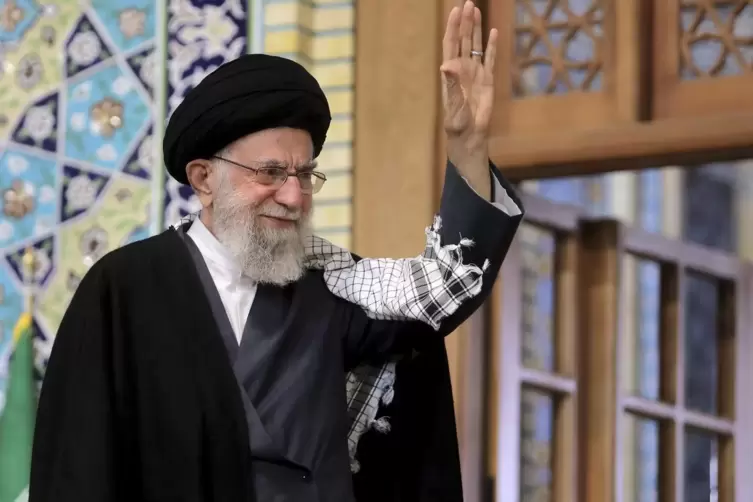  Ayatollah Ali Khamenei, der Oberste Führer des Iran, und sein Regime sind entschlossen, die Präsenz in Syrien weiter zu stärken