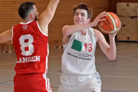 Bester Spieler bei der SG TV Dürkheim/BI Speyer II in Heidesheim: Nils Gesmann (rechts). 