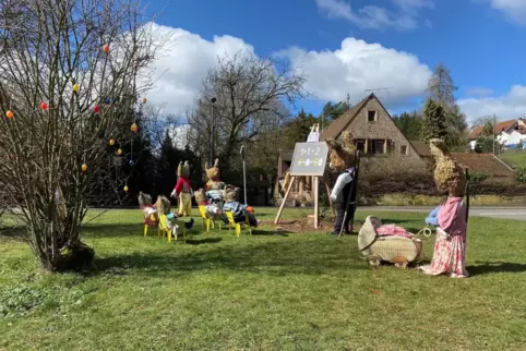 Ein Hingucker ist die Hasenschule am Lindenbrunnen. 