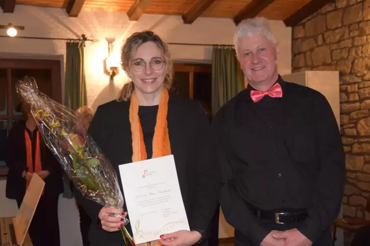 Martina Maué-Heckmann mit dem Ersten Vorsitzenden Jürgen Lanzer.