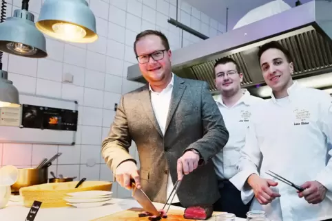 Steigt wieder in den Ring: Restaurant-Inhaber Philipp Garthe (vorne).