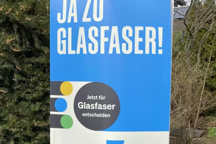 300 Euro hatte das Unternehmen Deutsche Glasfaser der Gemeinde gespendet. Die hat die Spende mittlerweile zurückgezahlt. 