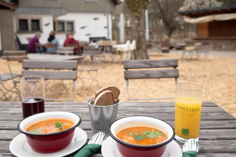 Sorgt für Wärme im Magen: der vegane Eintopf im Forsthaus Annweiler. 