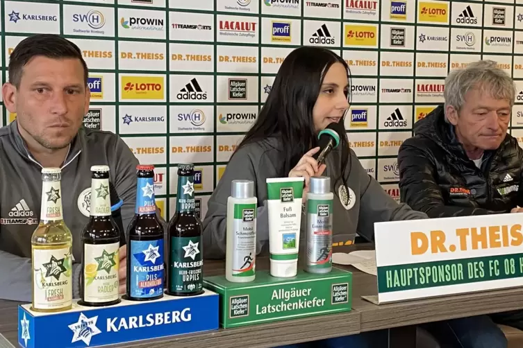 Interimstrainer Sven Sökler, FCH-Sprecherin Pauline Rodenbüsch und Sportvorstand Michael Koch (v.l.). am Tag nach der Wenzel-Fre