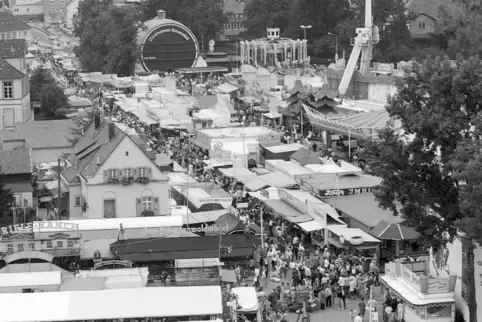 Der Kenner findet das Schwarzwaldhaus sofort – auch auf einer Aufnahme aus dem Jahr 1985. Liegt es doch in unmittelbarer Nähe de