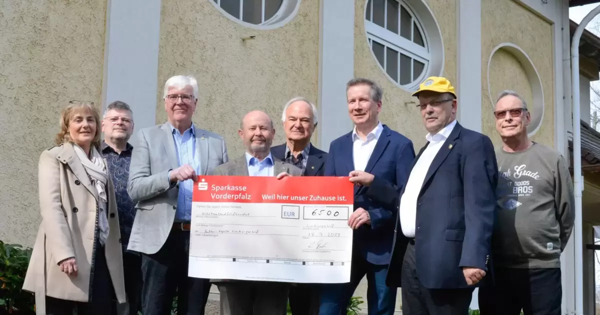 Lions Club Schifferstadt-Goldener Hut Donates Over 9,000 Euros to Kulturkapelle and Wilhelminenstift Hospice in Speyer