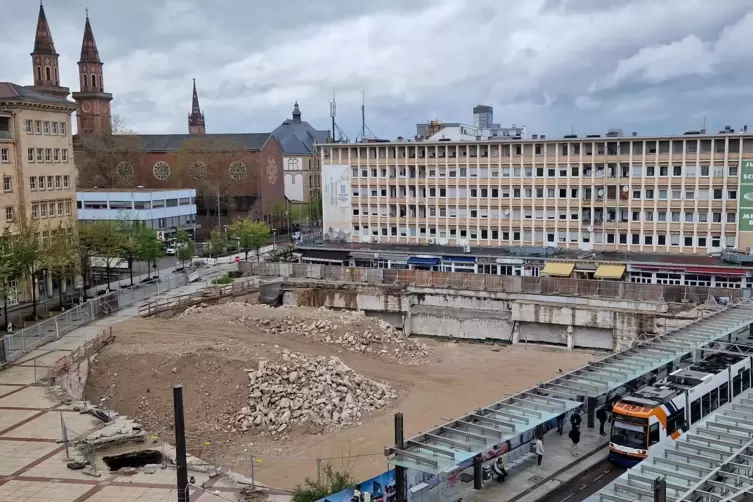 „Metropol“-Baustelle: Dort tut sich seit geraumer Zeit nichts. 