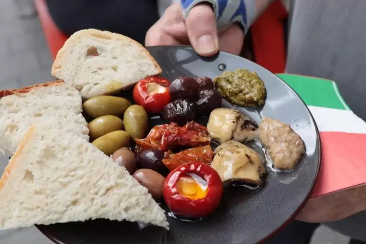 Antipasti-Teller beim Naturkostladen Herrlisch.