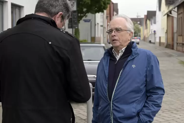 Volker Endres im Gespräch mit Wolfgang Emig. 