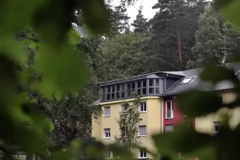 Die Zeit im Schullandheim Hertlingshausen ermöglicht Kindern Gemeinschaftserlebnisse und Lernen in der Natur, betonen Verantwort