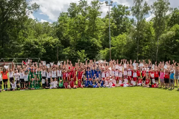 Der im vergangenen Jahr erstmals ausgetragene „E-Juniorinnen Girls-Cup“ des ASV Birkenheide war ein großartiger Erfolg.