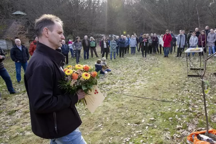 Mehr als 100 Einwohner des Drehenthalerhofes kamen im Februar zusammen, um dem zurückgetretenen Ortsvorsteher Martin Klußmeier f