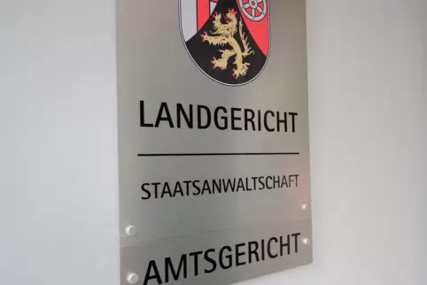 Zwei Männer müssen sich vor dem Landgericht Zweibrücken verantworten. 