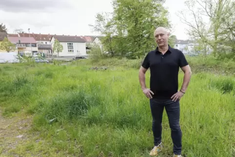 Ralf Christmann, Geschäftsführer des ASB Kaiserslautern, am Bauplatz in der Berliner Straße für die künftige Rettungswache des A