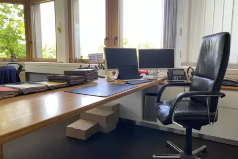 Wer nimmt künftig an diesem Schreibtisch Platz?