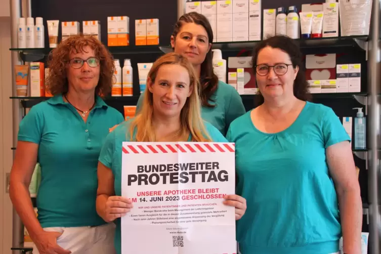 Carmen Netter, Pia Zürn, Rhea Fell-Rathmacher und Barbara Mersinger (von links) aus der Stern-Apotheke in Kirchheim beteiligen s