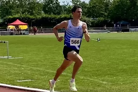 Hannes Ebener im 1500-Meter-Rennen. 