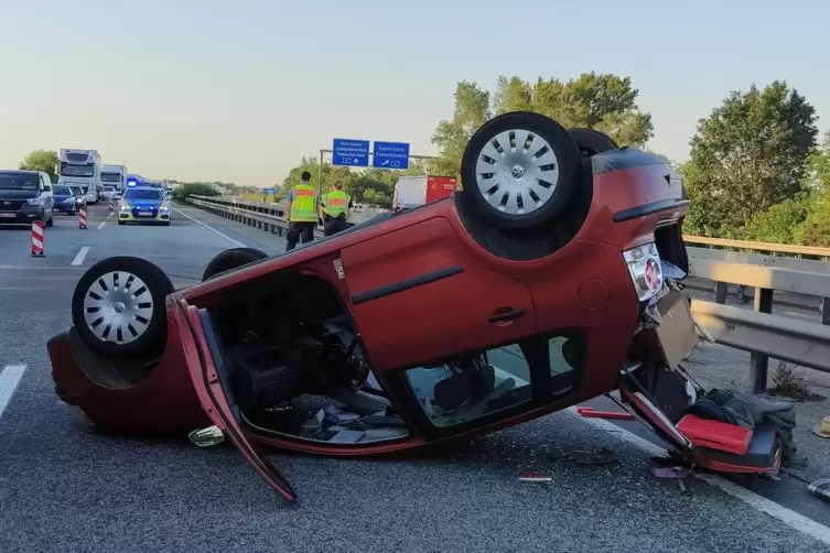 A61 Autofahrer Bei Unfall Verletzt Frankenthal Die Rheinpfalz 8486