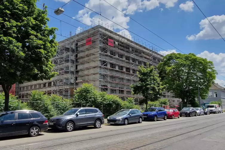 Der Neubau aus Blickrichtung Hohenzollernstraße. 