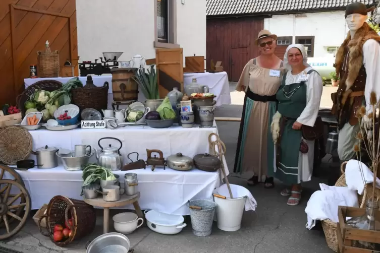 Die Präsentation der Landfrauen „mit Erinnerungsstücken aus drei Haushalten“.