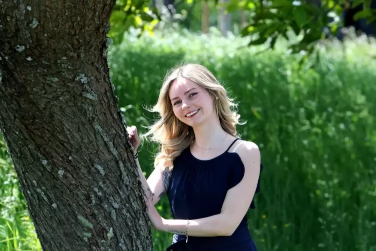 In Herxheim Mitarbeiterin des Caritas-Förderzentrums, in Edenkoben Hoheit: Steffi Brechtel. 