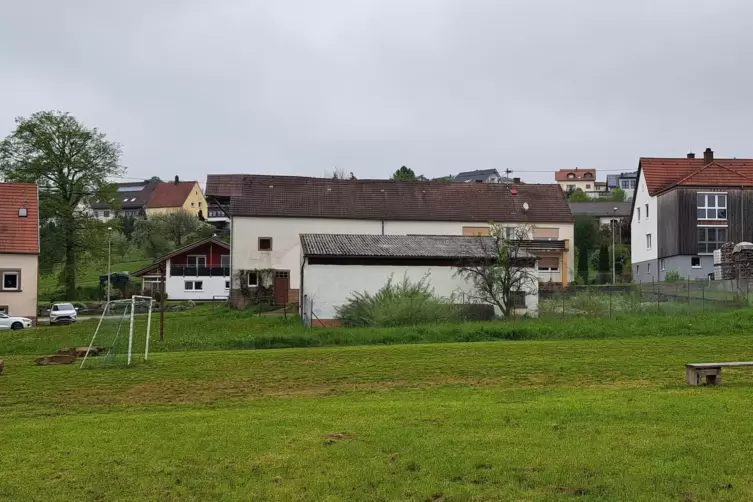 Zentral im Ort soll die Wohnanlage in Schellweiler entstehen.