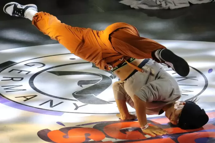 Sanja Jilwan Rasul, kurz genannt Jilou, ist die deutsche Olympiahoffnung im Breakdance.