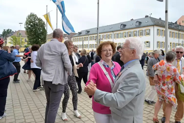 Grund zum Fröhlichsein: Die Paare sind seit vielen Jahrzehnten verheiratet. 