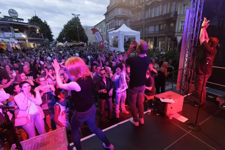 „Magic“ begeisterten ihr Publikum am Freitagabend von der Bühne in der Spittelstraße.