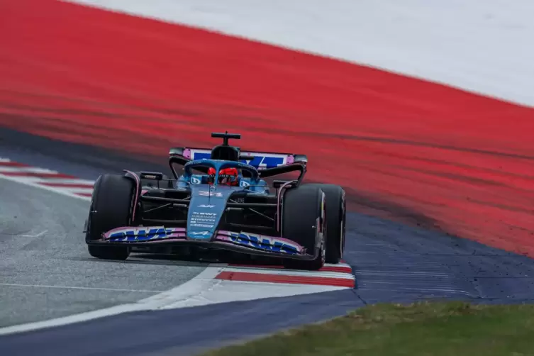 Mehr neben als auf der Strecke. Esteban Ocon zählte zu den Hauptsündern in Sachen Streckenbegrenzung. Er bekam insgesamt 30 Seku