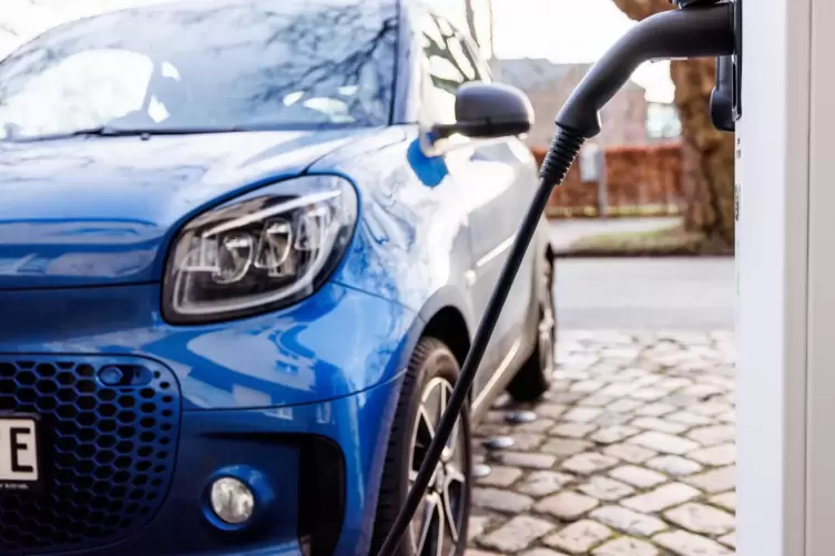 Damit bald jeder sein E-Auto laden kan, auch die ohne Anschluss zu Hause, möchte auch Hochdorf-Assenheim Ladesäulen aufstellen. 