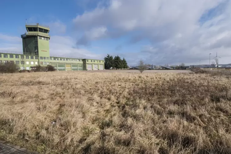 Das Areal auf dem Gewerbepark in Sembach wurde seit 30 Jahren von Schafen beweidet. Weil der Boden mit Chemikalien belastet ist,