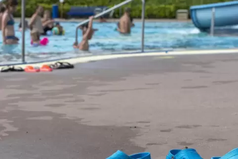 Im Badepark Wörth kommen an heißen Tagen oft tausende Besucher.